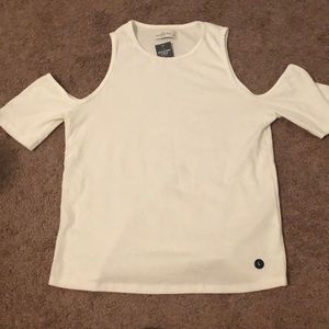 NWT Abercrombie and Fitch cold shoulder tee
